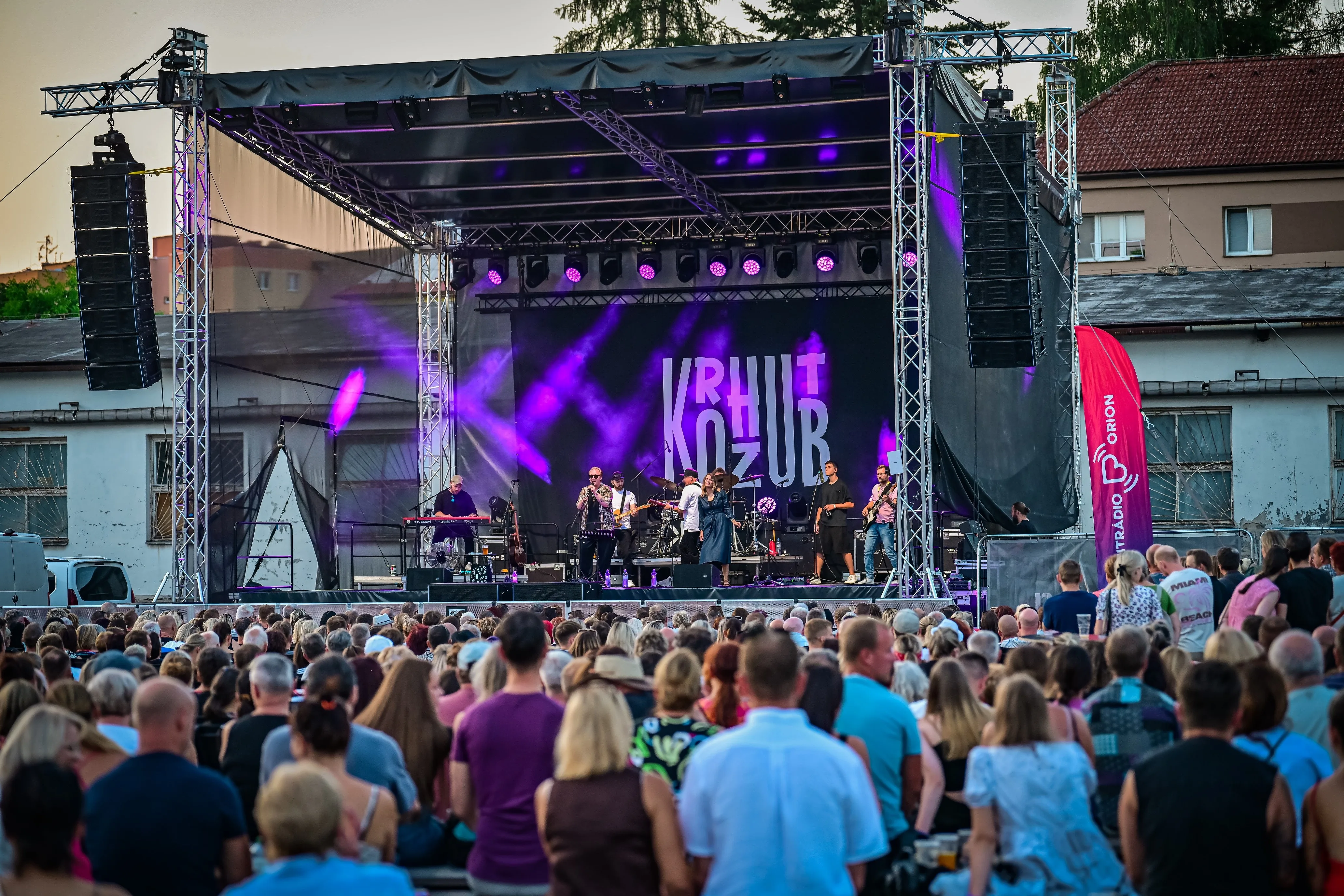 Krhut a Kozub v textilce