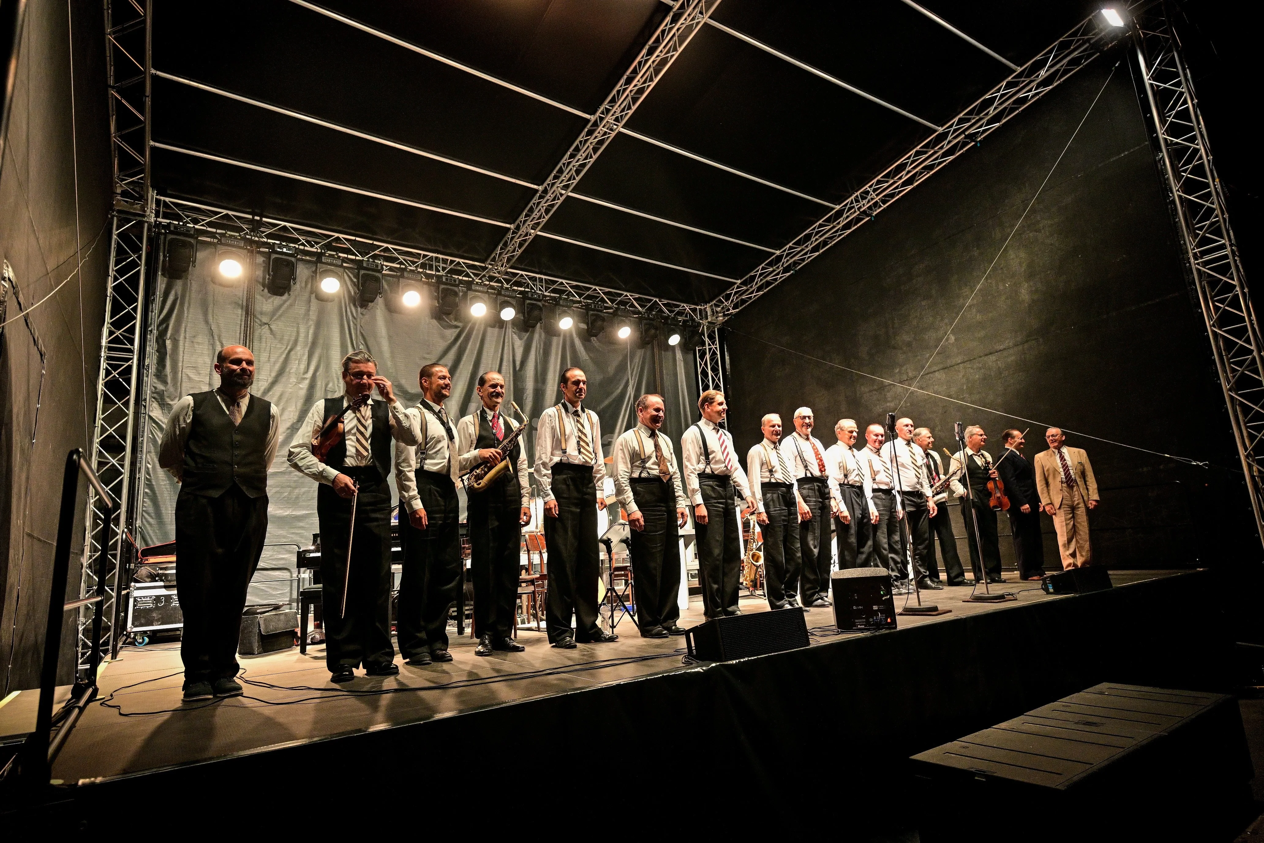 Ondřej Havelka And His Melody Makers - Swingová Tančírna