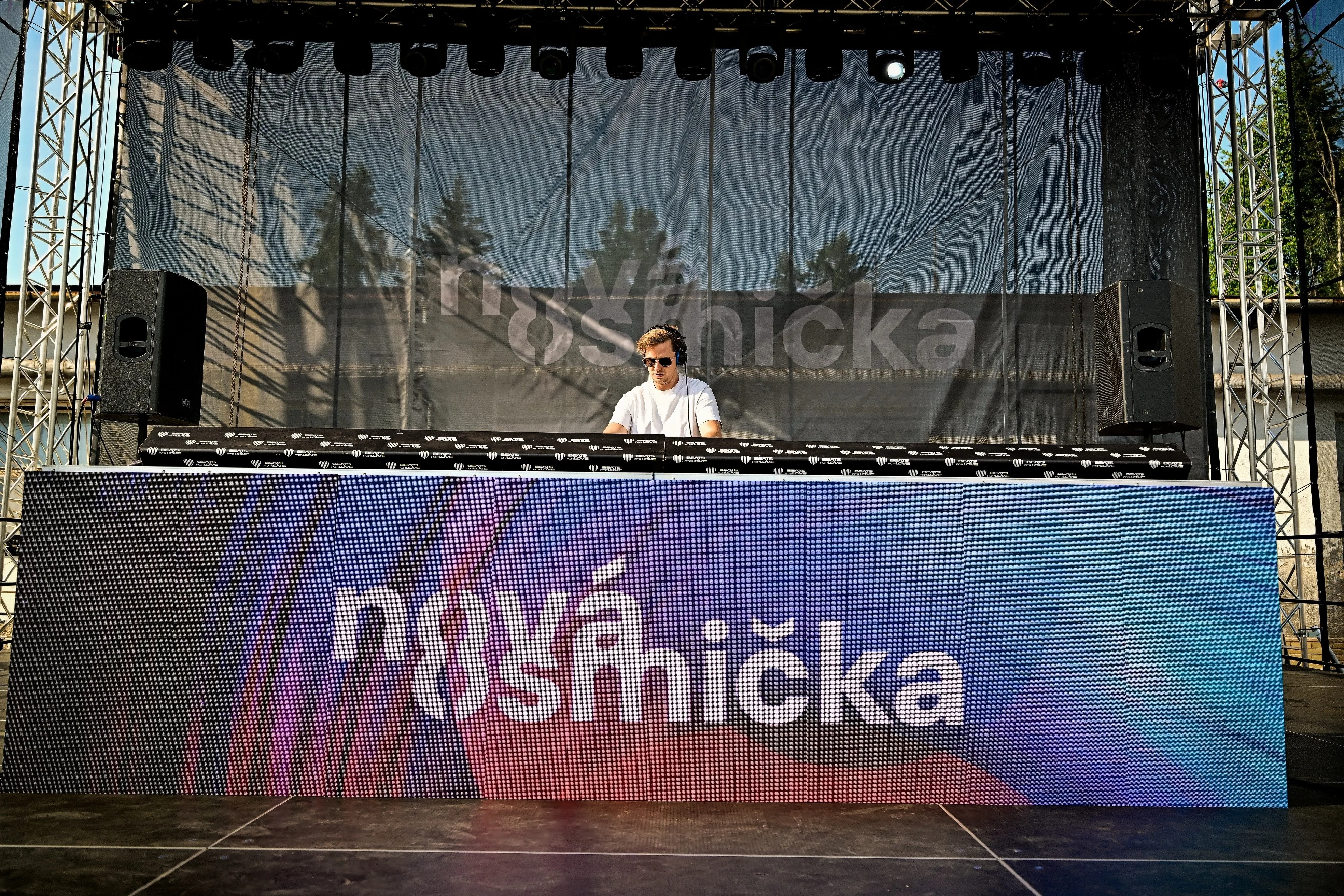 BEATS FOR LOVE EXPERIENCE - HYBRID MINDS