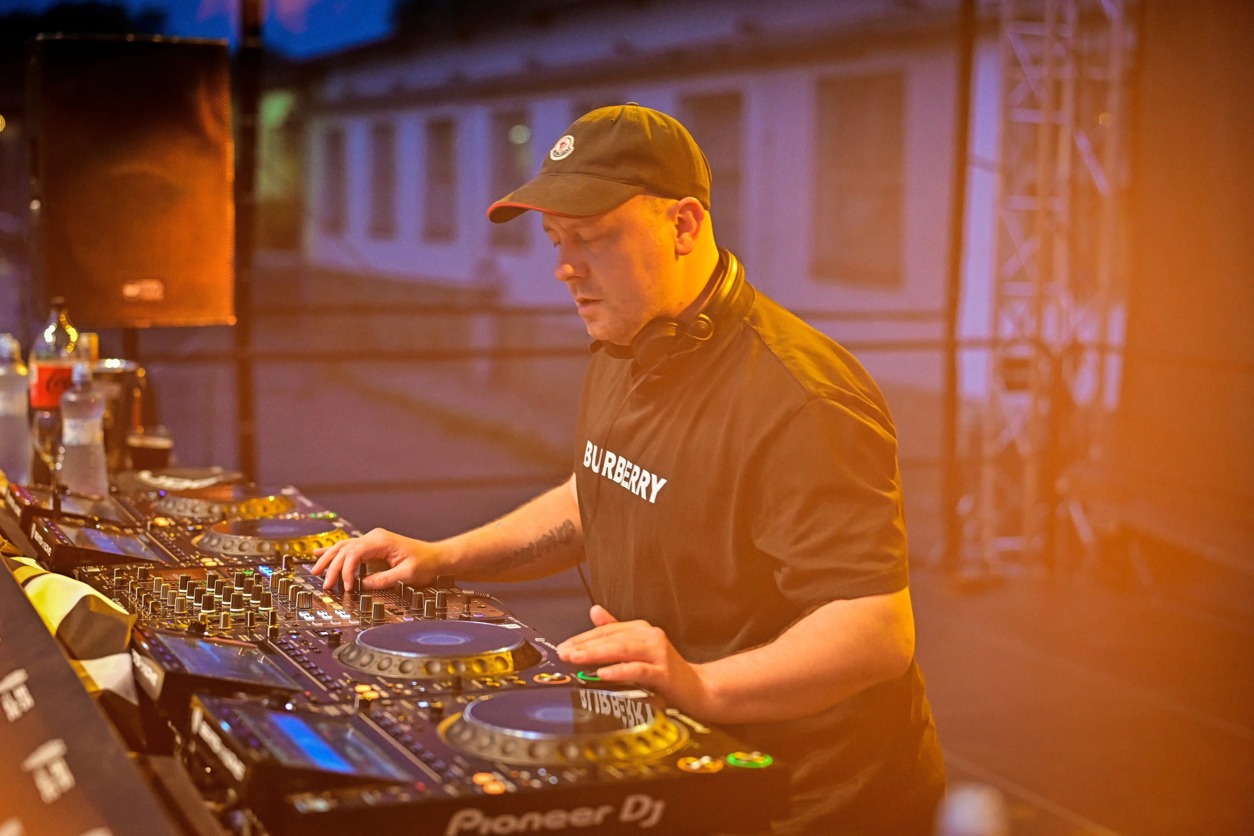 BEATS FOR LOVE EXPERIENCE - HYBRID MINDS
