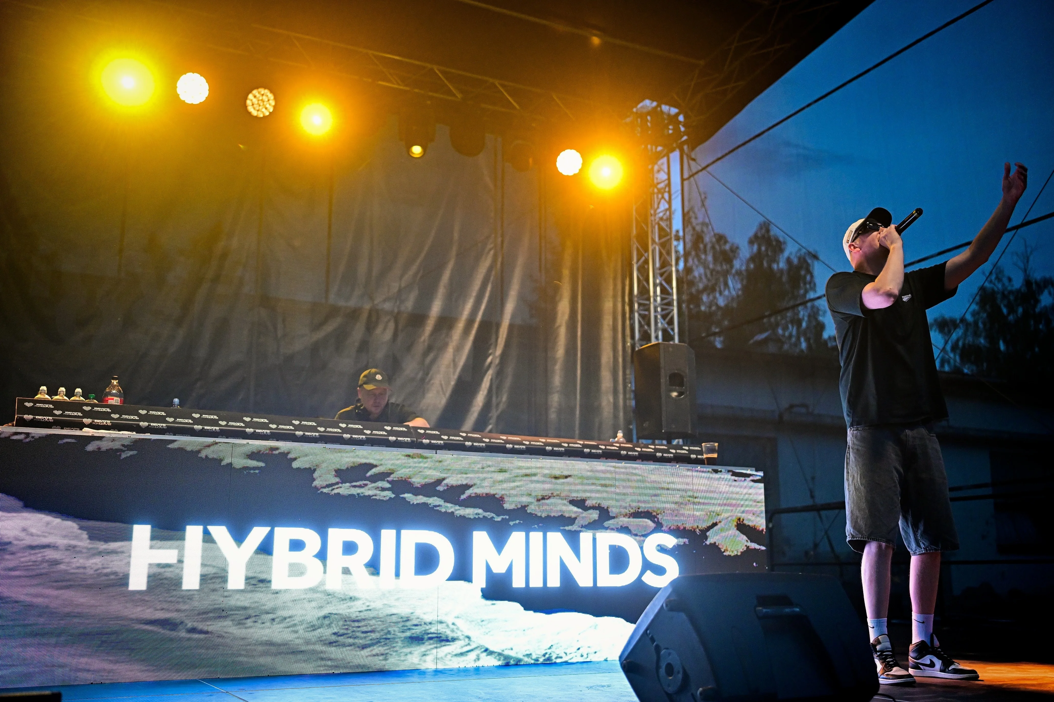 BEATS FOR LOVE EXPERIENCE - HYBRID MINDS