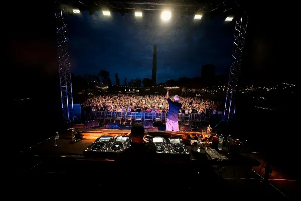 BEATS FOR LOVE EXPERIENCE - HYBRID MINDS