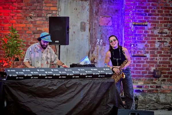Urban beach session DJ Soulphonique & Live Sax