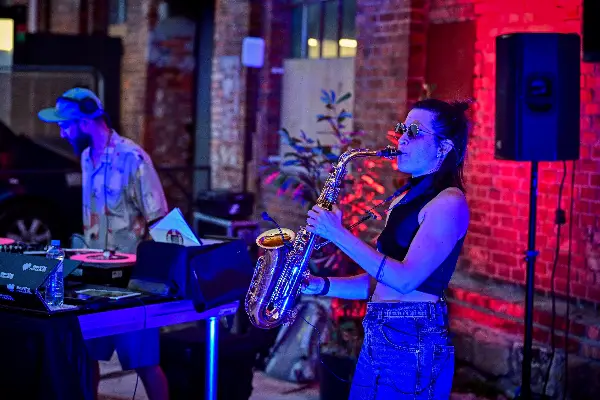 Urban beach session DJ Soulphonique & Live Sax