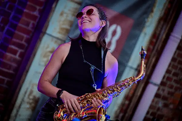 Urban beach session DJ Soulphonique & Live Sax