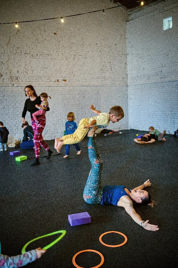 Mama yoga s dětmi