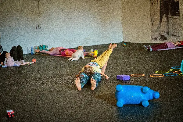 Mama yoga s dětmi