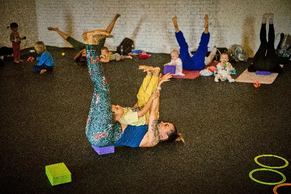 Mama yoga s dětmi