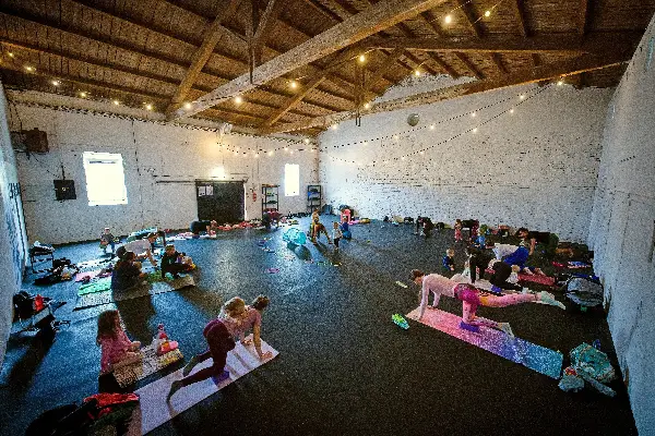 Mama yoga s dětmi