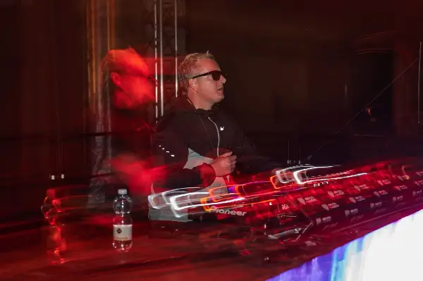 Beats for Love Experience - Kryder