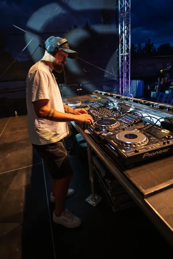 Beats for Love Experience - Kryder