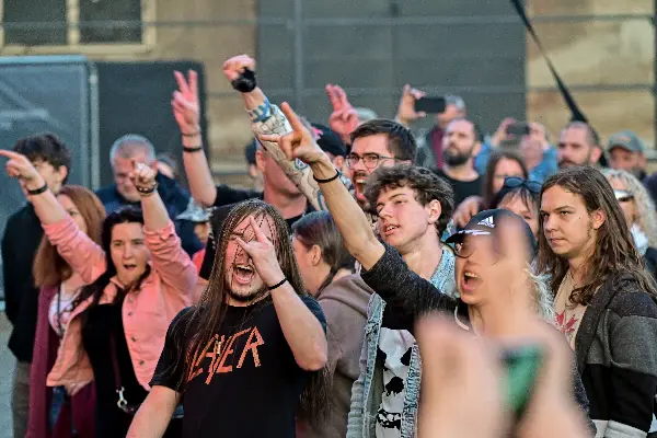 AC/CZ