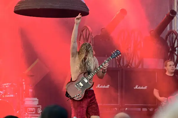 AC/CZ